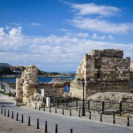 Messambria - Bastet Bs Apartman *