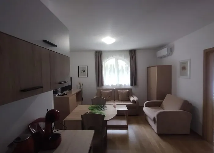 Messambria - Bastet Bs *